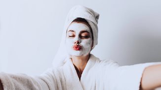 Zelena glina - vaš saveznik u letnjoj nezi lica!