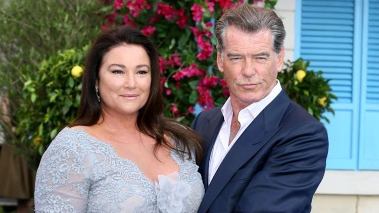 Pierce Brosnan i Keely Shaye Smith